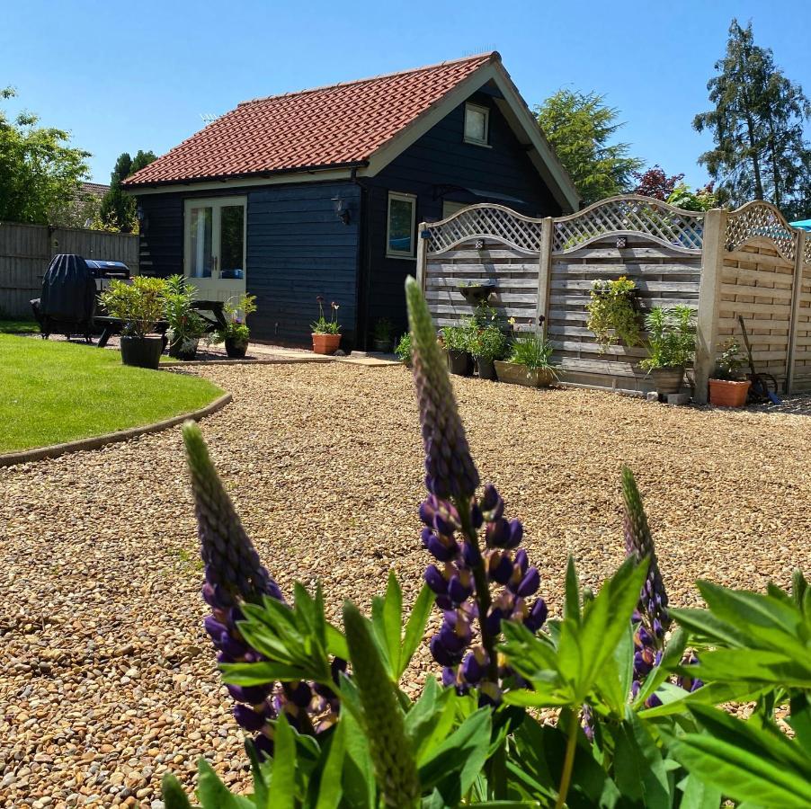 Saving Grace With Private Hot Tub Villa Bawdeswell Eksteriør billede