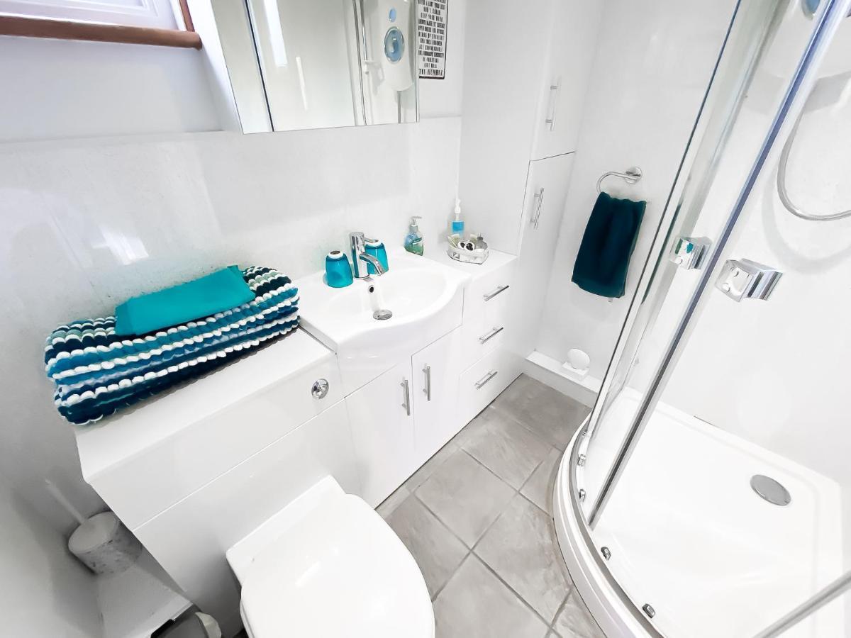 Saving Grace With Private Hot Tub Villa Bawdeswell Eksteriør billede
