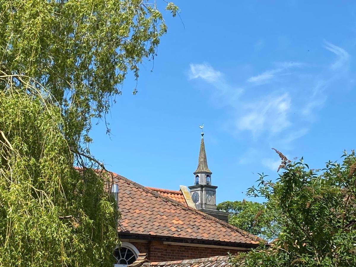 Saving Grace With Private Hot Tub Villa Bawdeswell Eksteriør billede