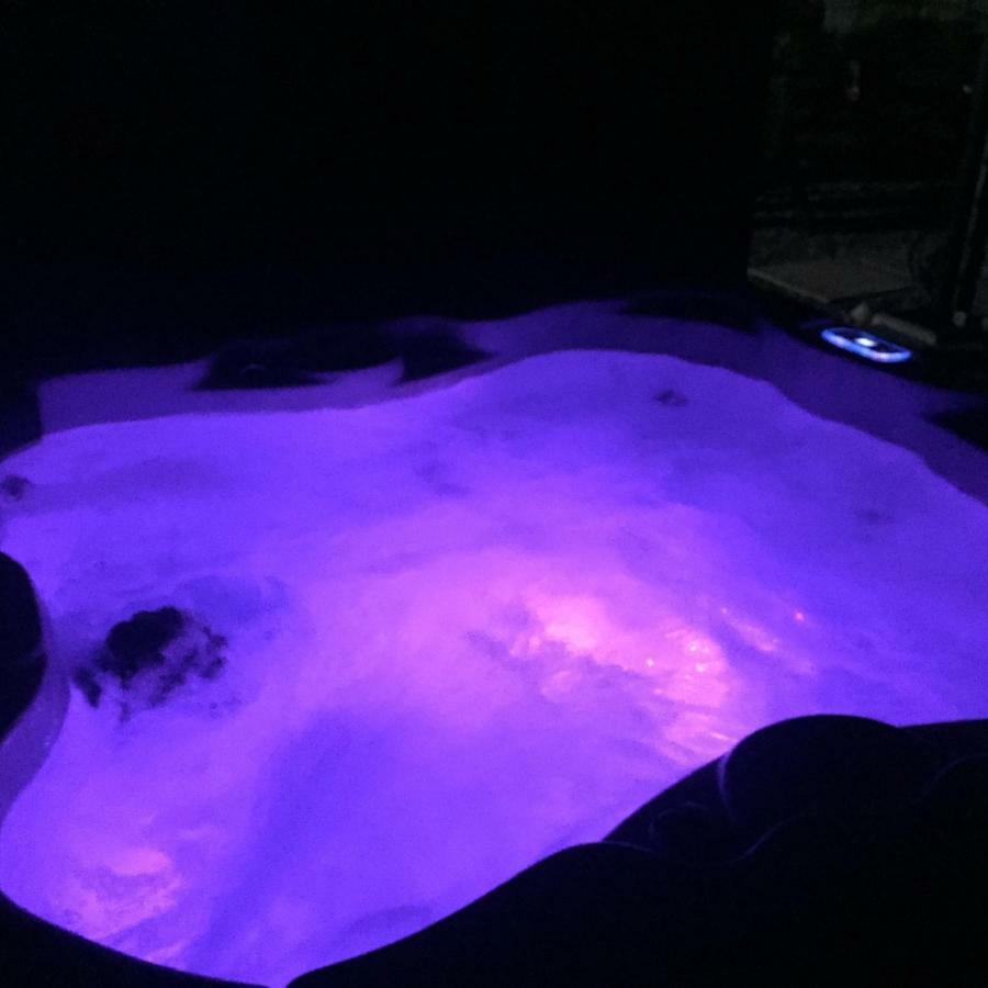 Saving Grace With Private Hot Tub Villa Bawdeswell Eksteriør billede